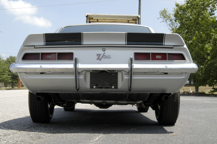 1969 Cortez Silver JL-8 Z-28 with Aluminum 302 Hemi Crossram Rear